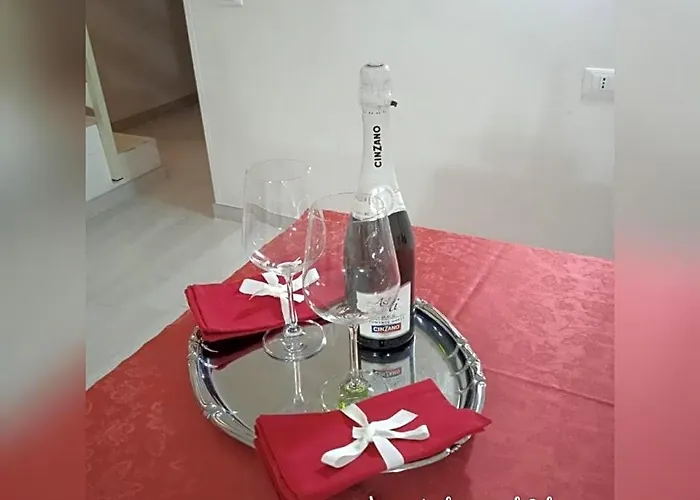 Anna'S House